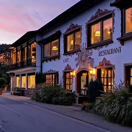 Ringhotel Siegfriedbrunnen 4*