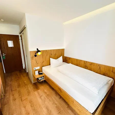 Ringhotel Siegfriedbrunnen 酒店 4*