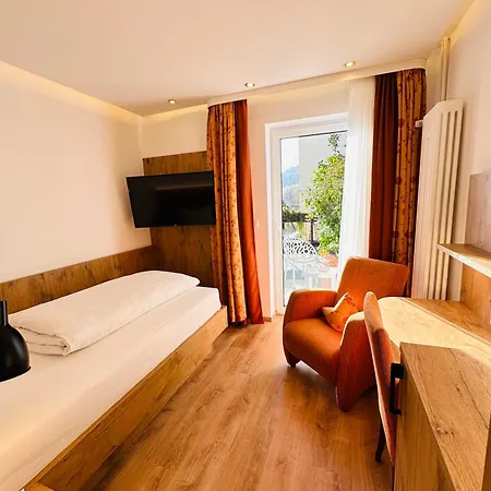 Ringhotel Siegfriedbrunnen 4* Grasellenbach