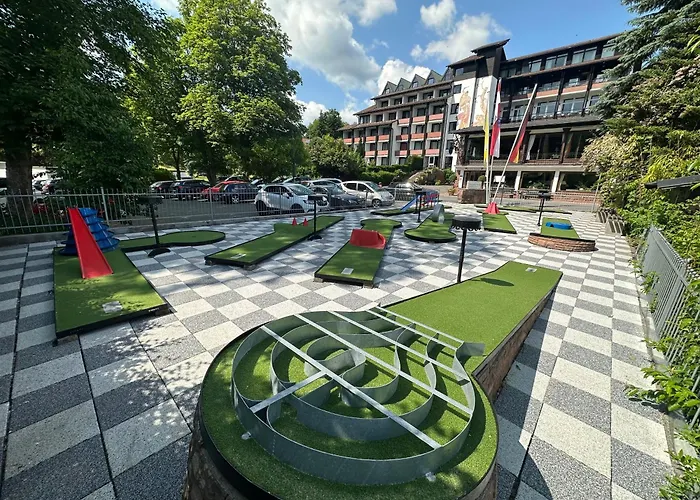 Ringhotel Siegfriedbrunnen 4* Grasellenbach